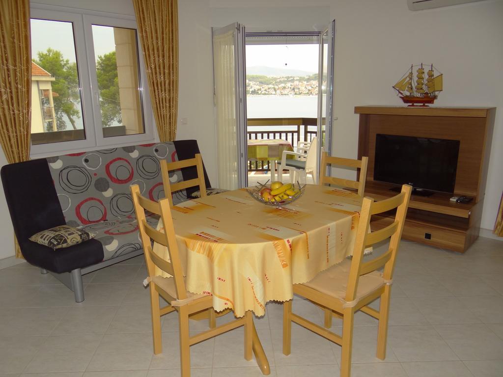 Vila Lola Apartmani Trogir Exterior foto