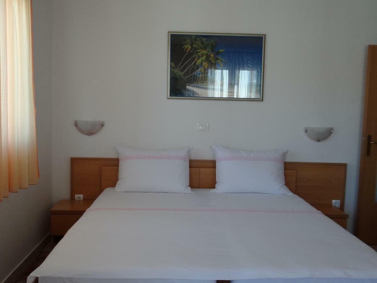 Vila Lola Apartmani Trogir Exterior foto